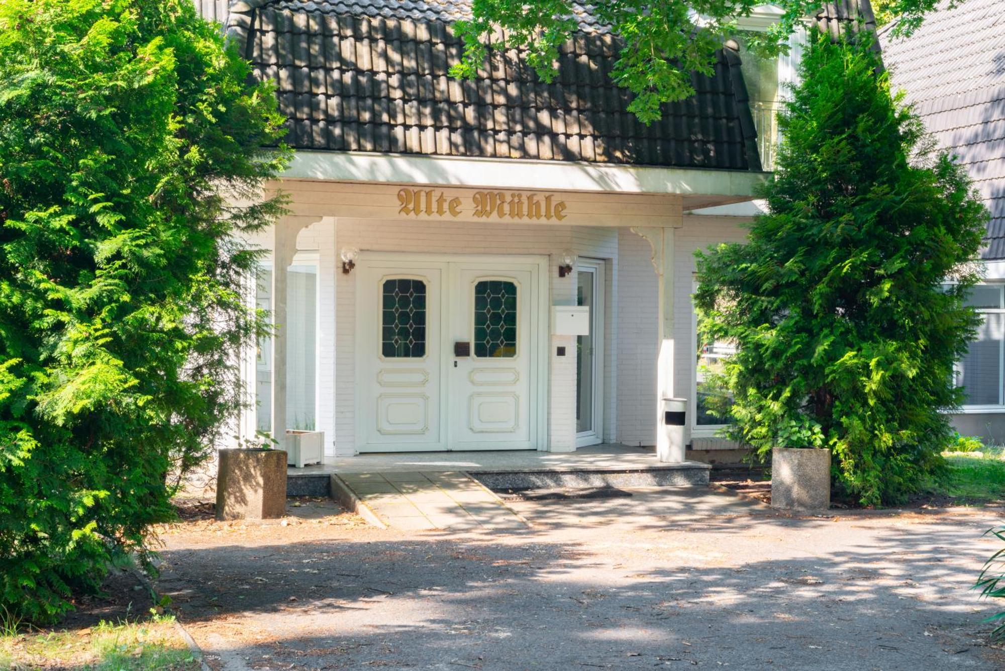 Waldhotel Schoeneiche -Self Check-In- Exterior photo